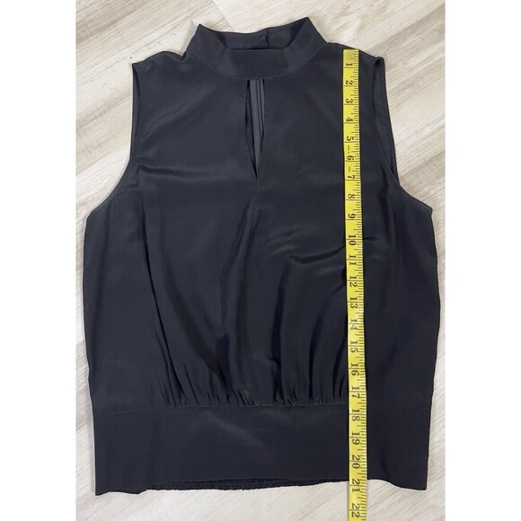 Frame Silk Sleeveless Mock Neck Keyhole Casual Blouse Top. Size:  S/P - Picture 6 of 9
